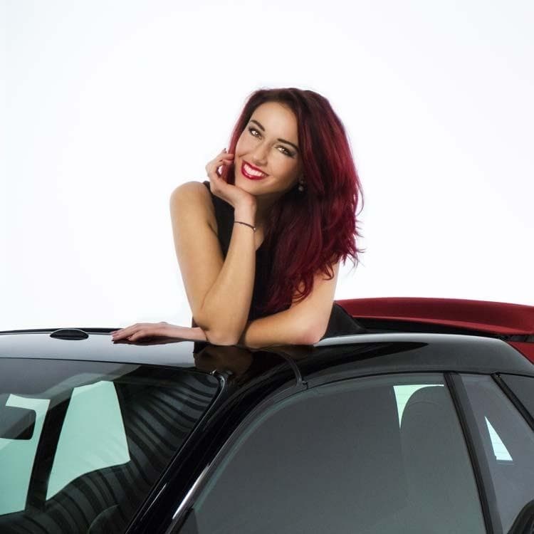 Delphine Wespiser, égérie de L’Agence Automobilière !