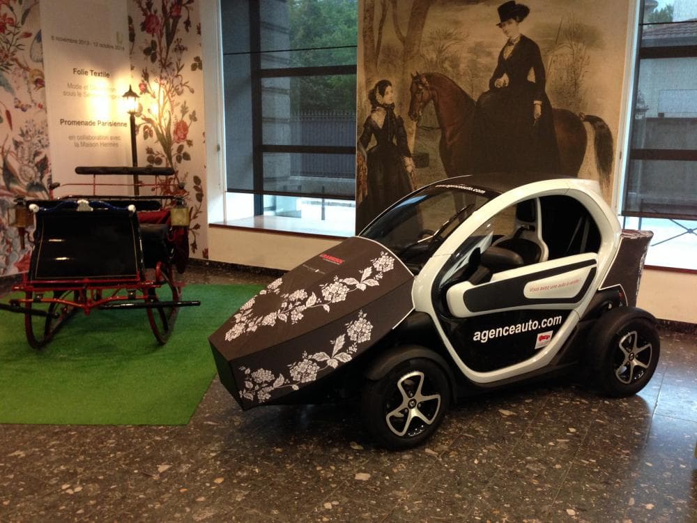 Le concept car de l'Agence Automobilière au musée d'impression sur étoffes