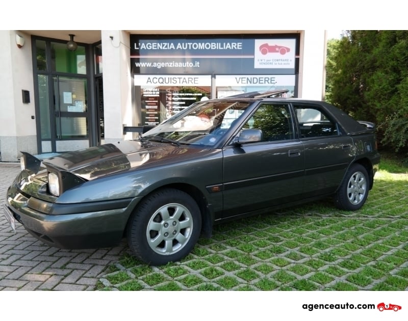 Mazda 323 323F 1.8i 16V 5 porte GT 128cv