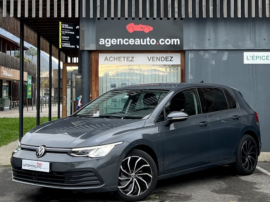 Volkswagen Golf VIII 1.5 TSi 130 ACT Life 1ST — 1