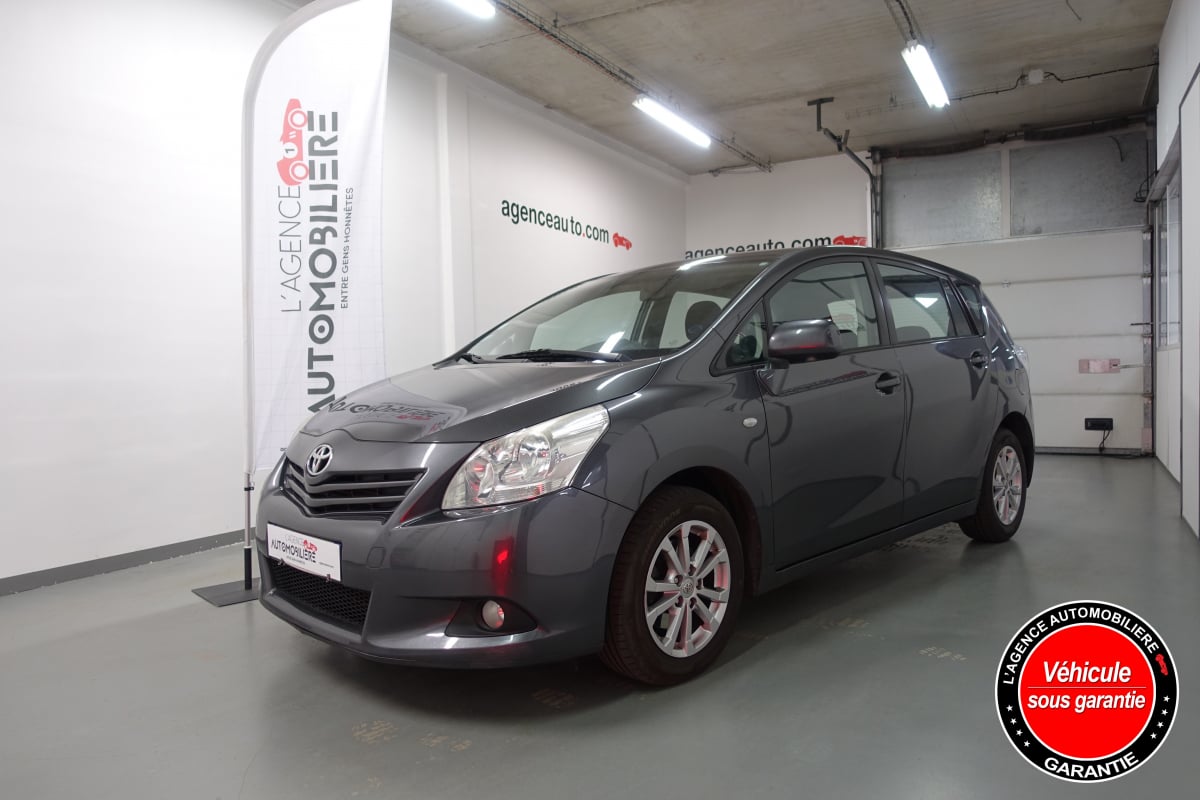 Toyota Verso 126 D-4D SKYVIEW 5PL — 1