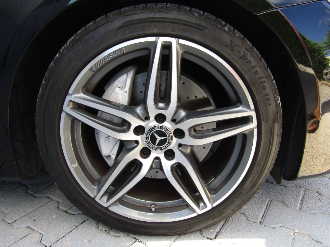 Mercedes-Benz Classe E 220cdi 4matic pack amg 194cv — 26