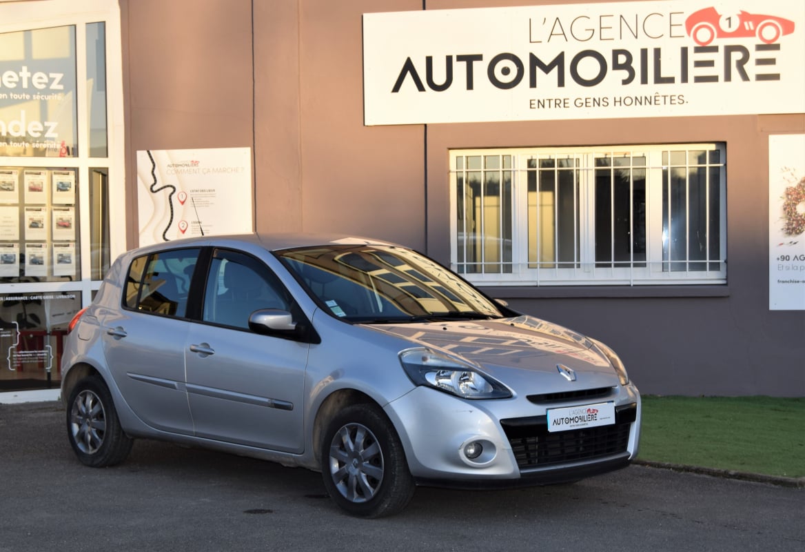 Renault Clio 1.2 TCE 103 CV -NIGHT AND DAY — 1