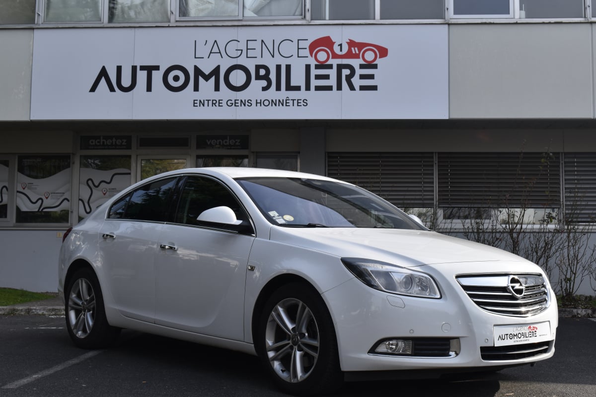 Opel Insignia Cosmo 2.0 CDTI 16V 160 cv Boîte auto — 1