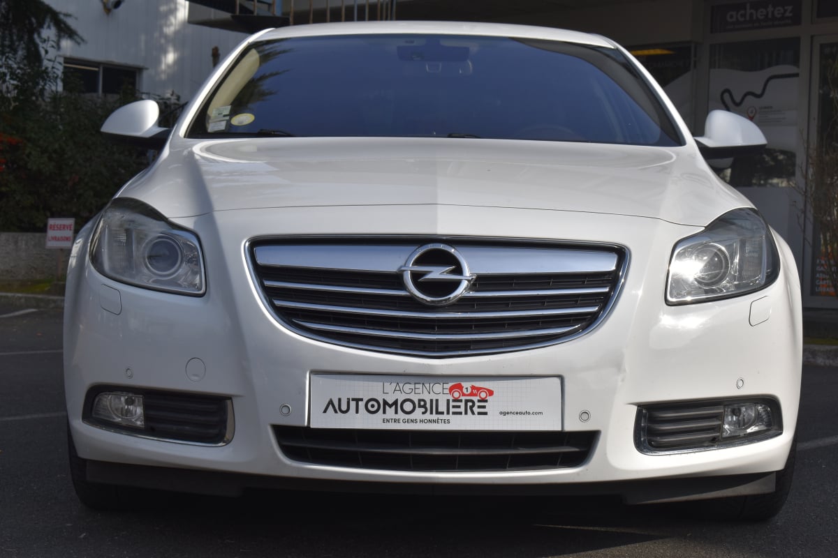 Opel Insignia Cosmo 2.0 CDTI 16V 160 cv Boîte auto — 2