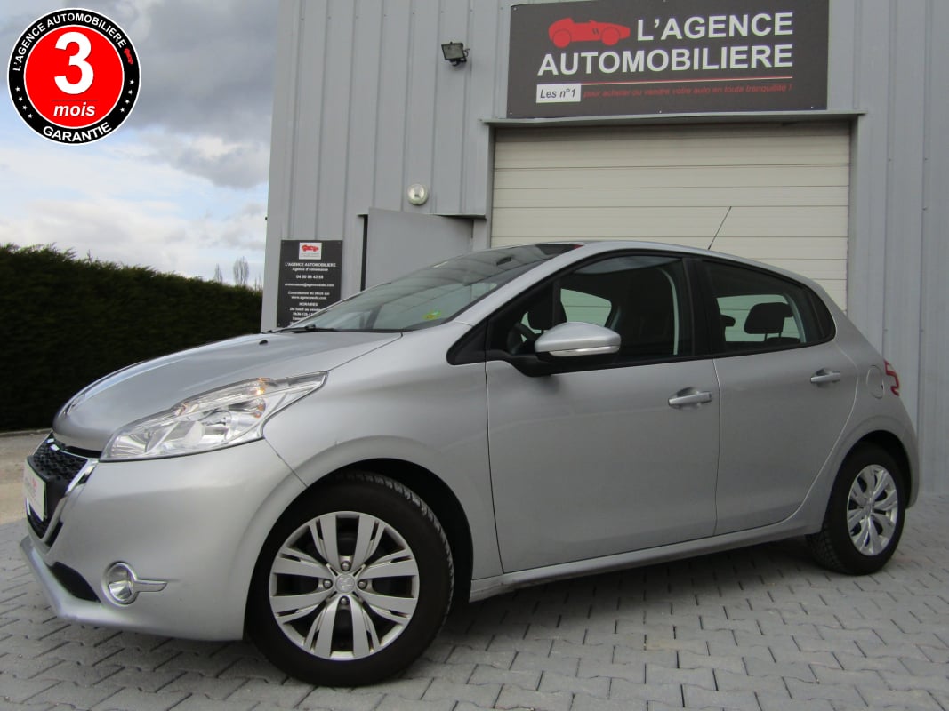 Peugeot 208 1.2 82CH LIKE — 1