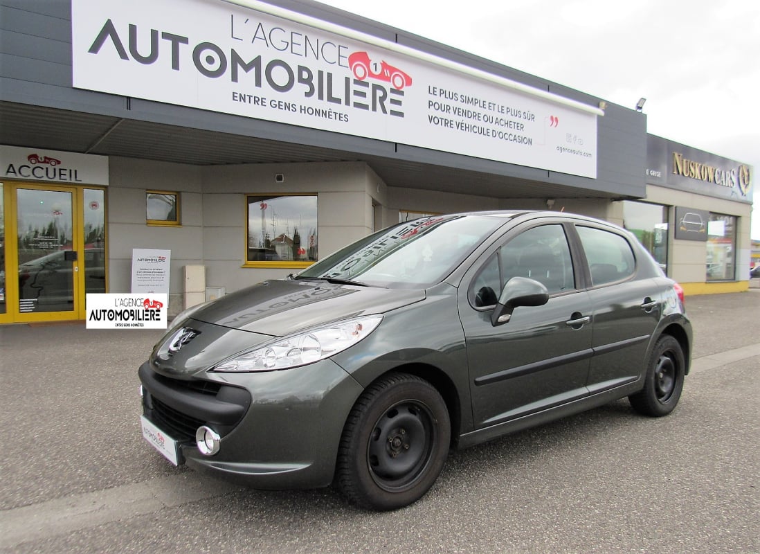 Peugeot 207 1.4 VTI 5 portes 95cv TRENDY — 1