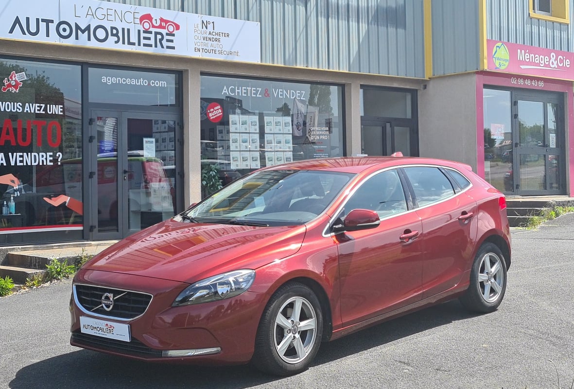 Volvo V40 II D2 1.6 TDi DPF S&S 115 cv Momentum — 1