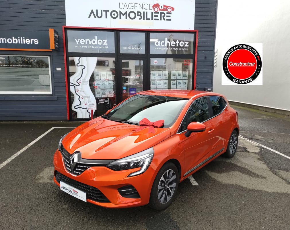 Renault Clio Hybrid E-Tech 140 BVA INTENS 2000km — 1
