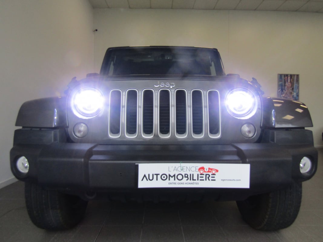 Jeep Wrangler 2.8 CRD 200 UNLIMITED SAHARA BVA — 1