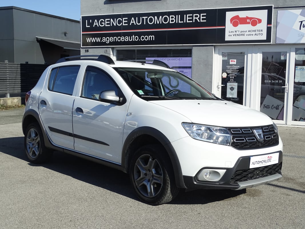 Dacia Sandero STEPWAY 0.9 TCE 90 1ERE MAIN — 1