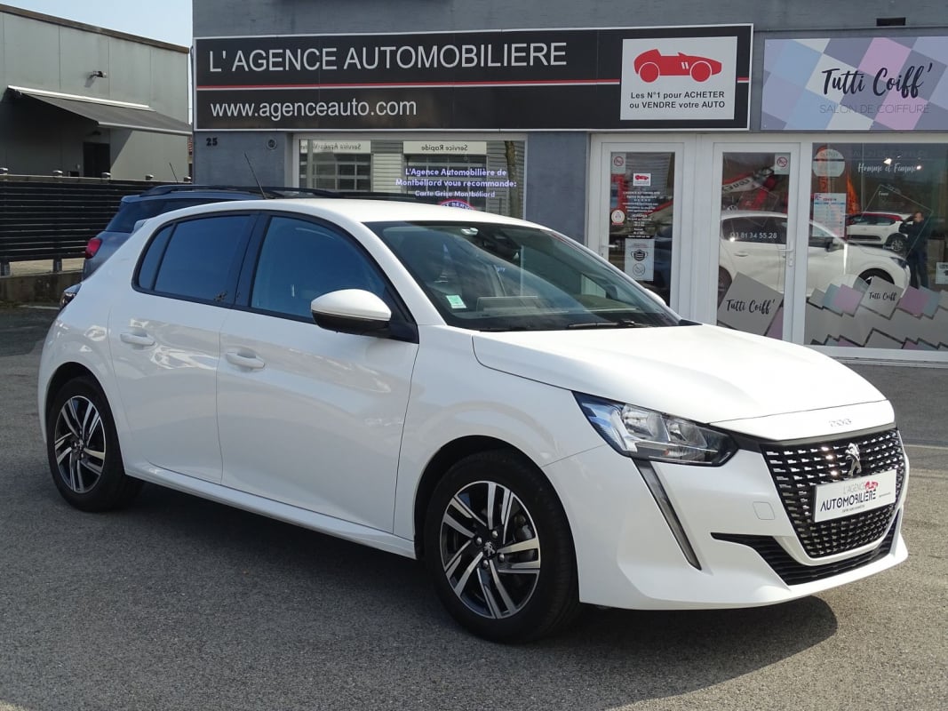 Peugeot 208 1.2 PureTech 100 ALLURE 1 ERE MAIN ECRAN 10 POUCES I Cockpit — 1