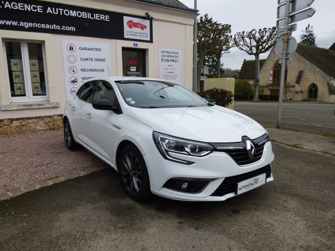Renault Megane IV TCe 100ch Limited — 1