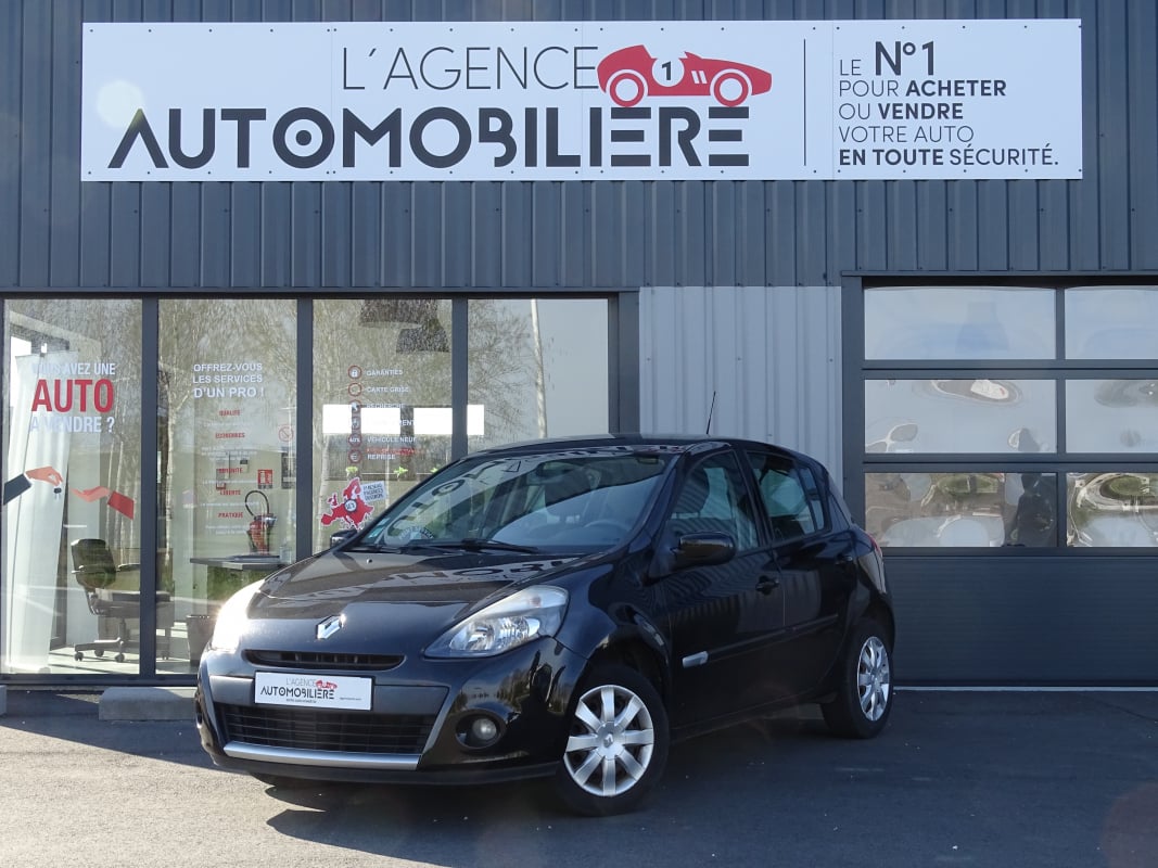 Renault Clio 1.5 DCI 75 CH — 1