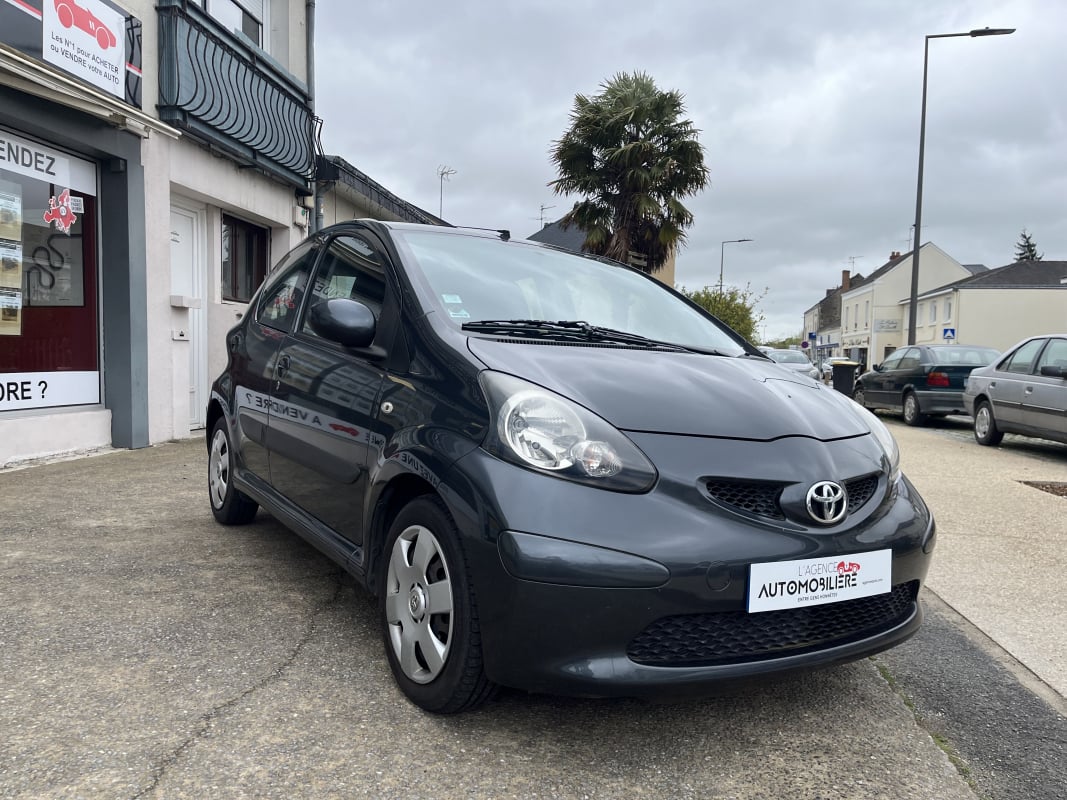 Toyota Aygo 1.0 68 ch confort boite automatique — 1