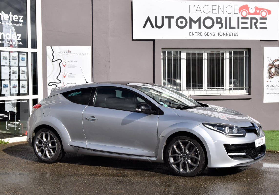 Renault Megane III -RS- 2L- 275 CV — 1