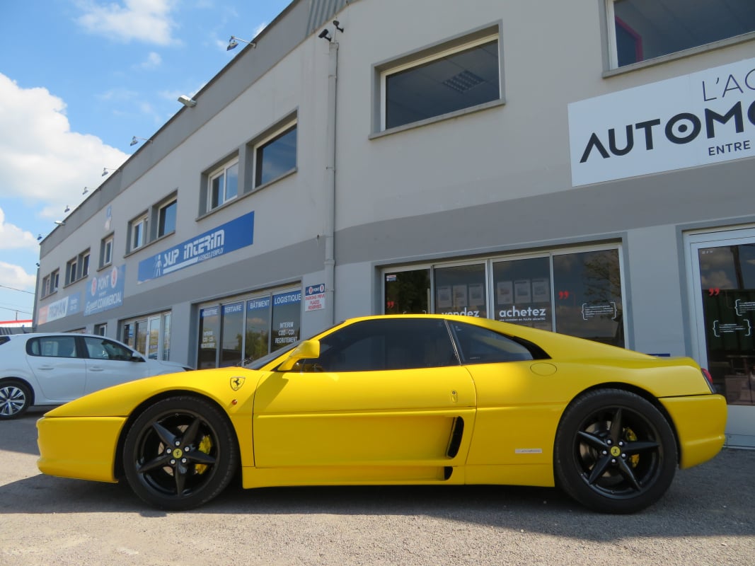 Ferrari 348 3.4 TB 300 cv — 2