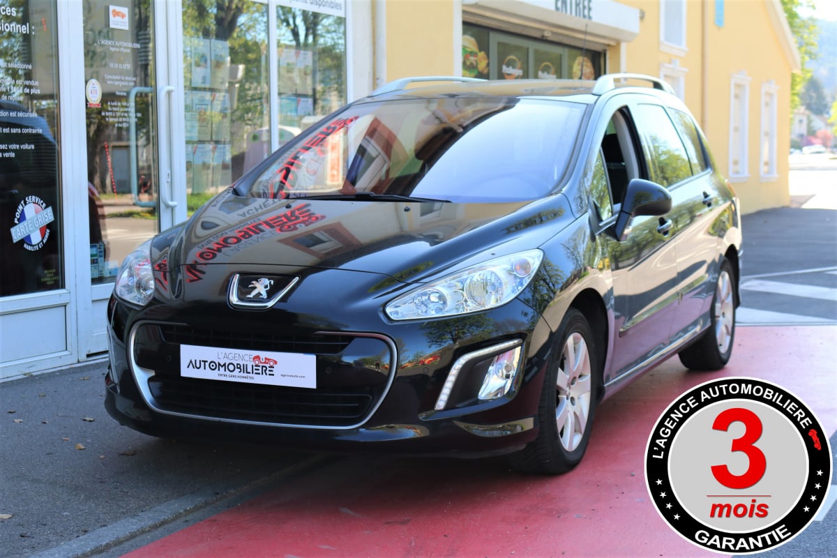 Peugeot 308 SW II 2.0 HDI 150 Allure BVM6 (Feux LED, Toit pano...) — 1