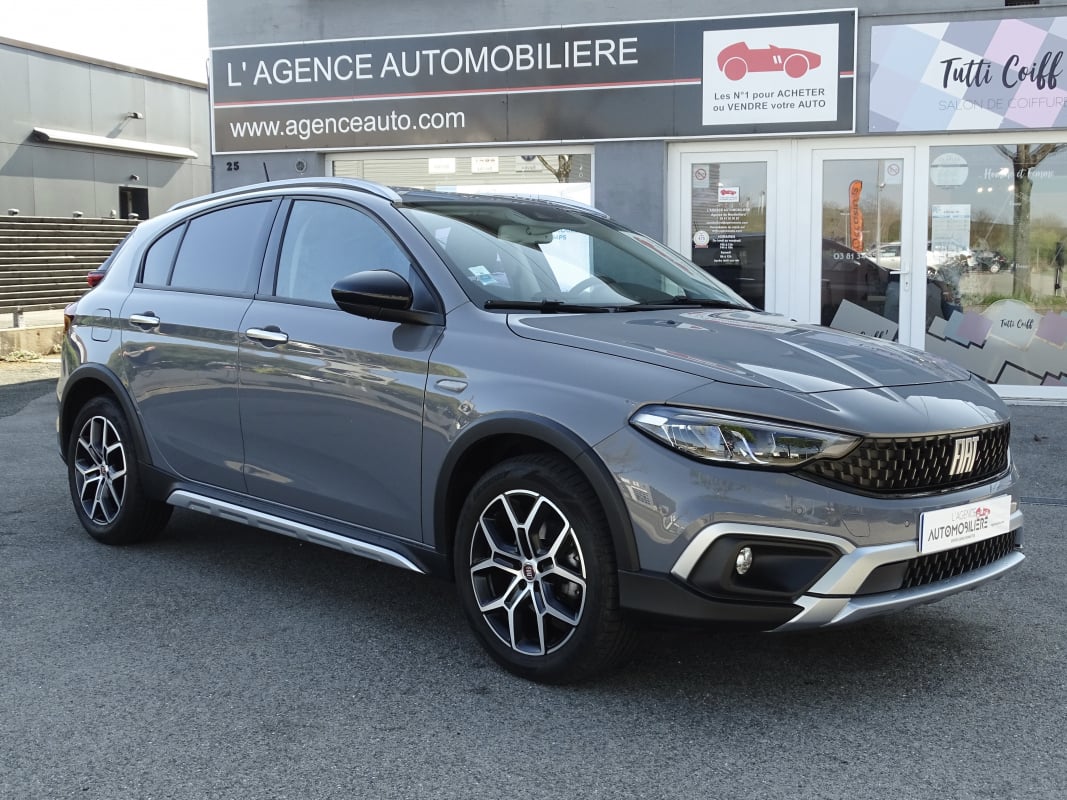 Fiat Tipo (356) CROSS 1.0 i FIREFLY T 100 ch PLUS — 1