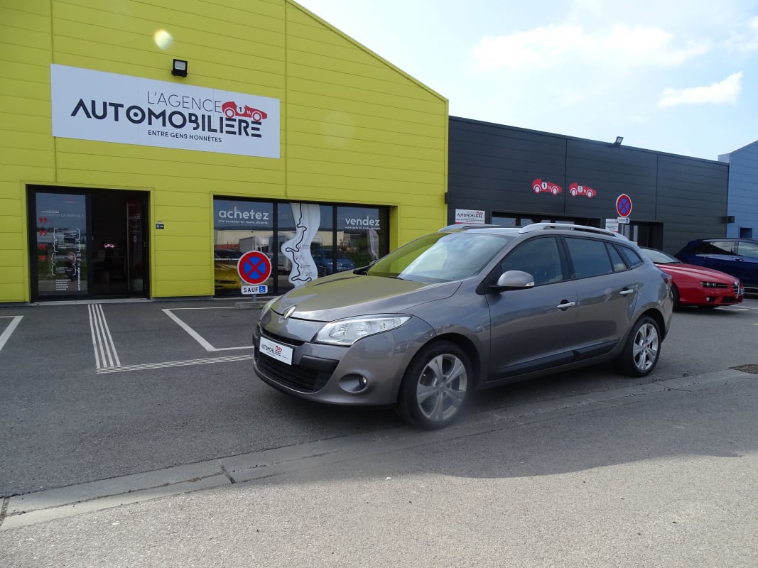 Renault Megane ESTATE 1.5L DCI 110 cv DYNAMIQUE — 1