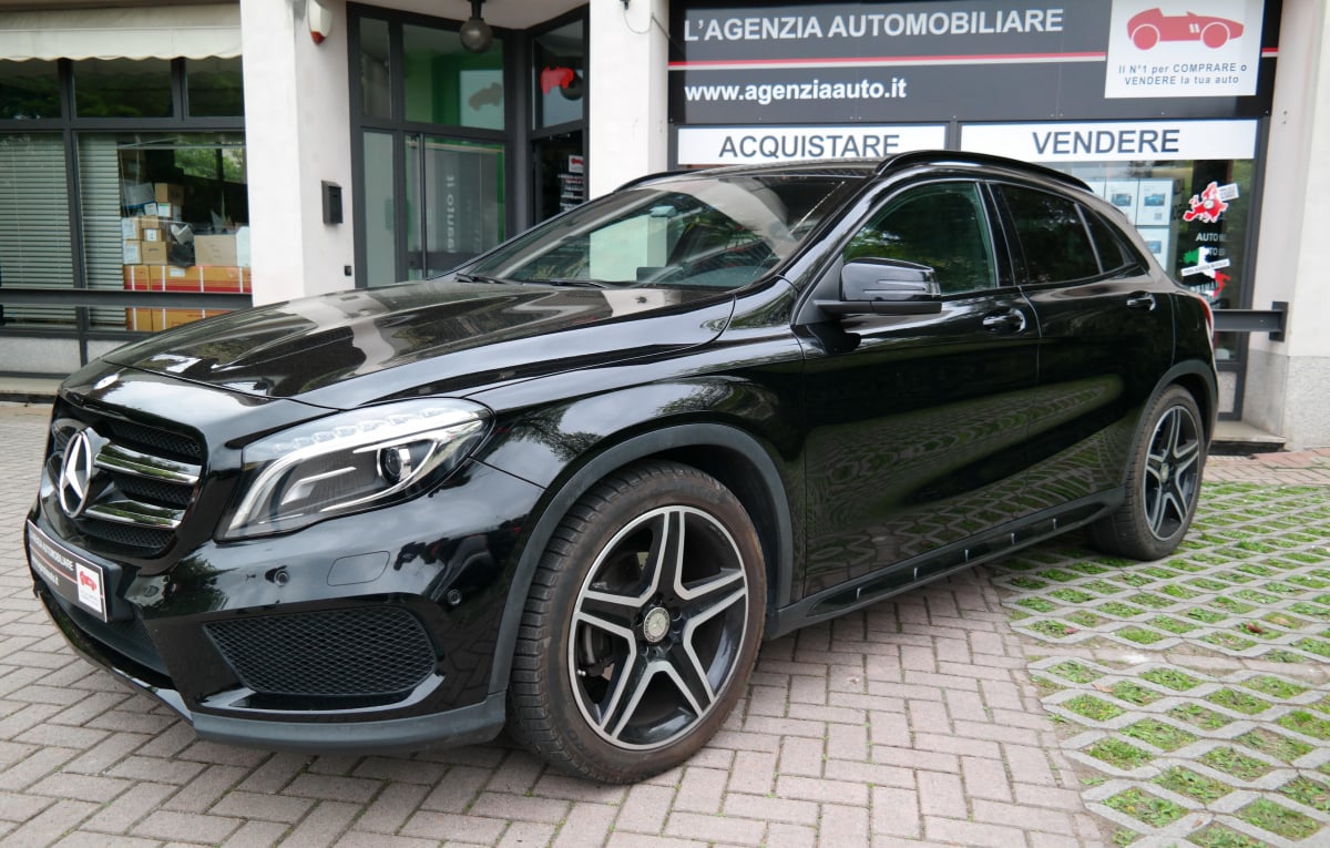 Mercedes-Benz Classe GLA 200d Automatic 4Matic Premium