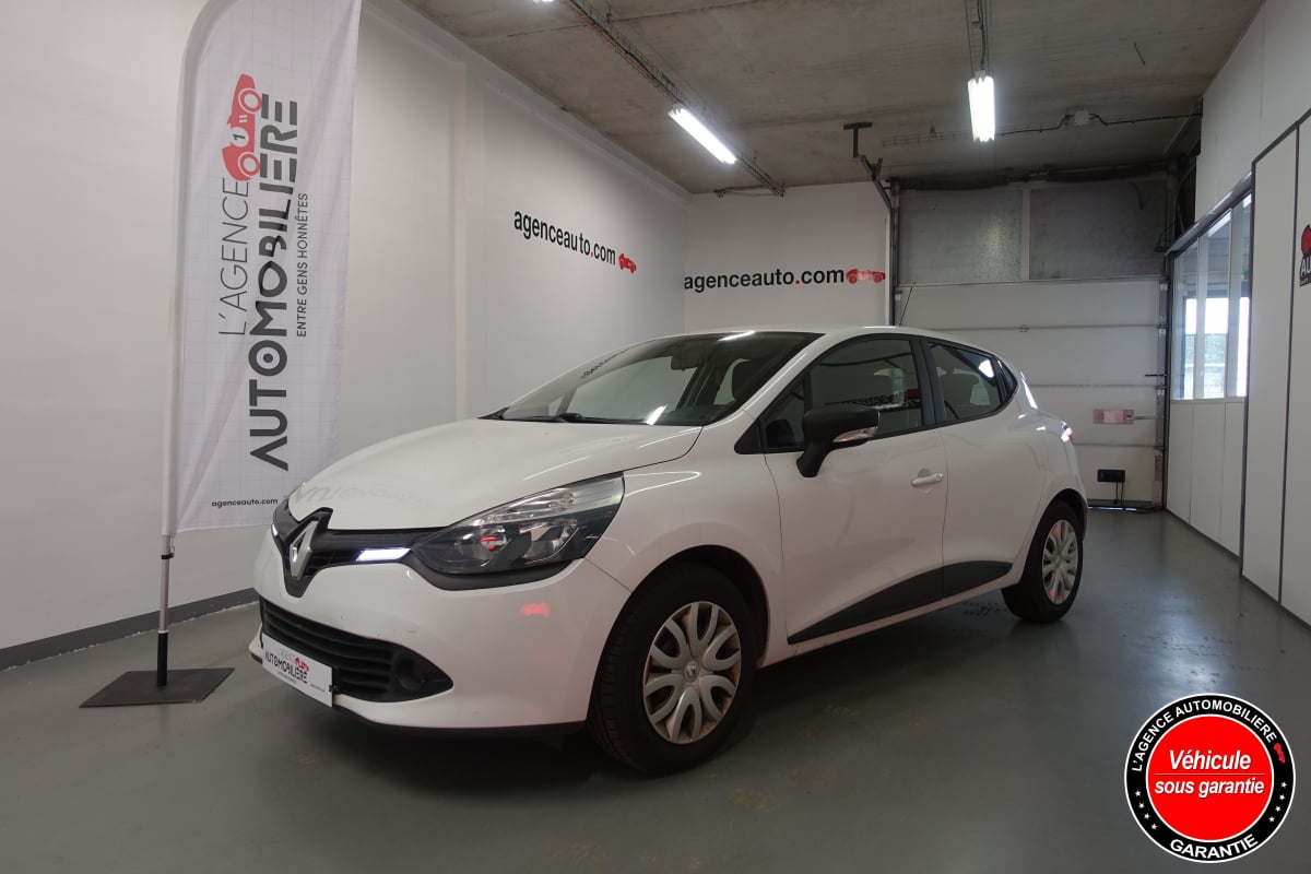 Renault Clio IV 1.2 16V 75 TREND — 1