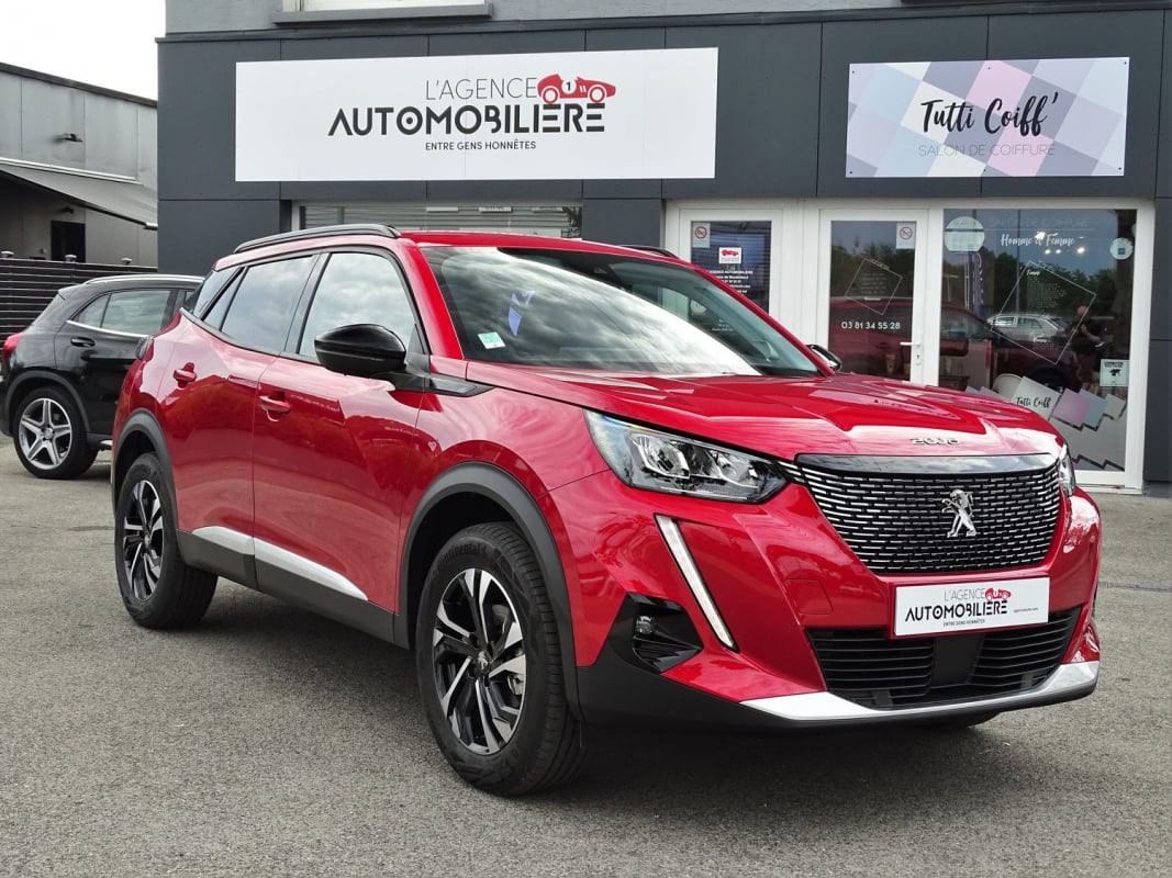 Peugeot 2008 1.2 Puretech 130 ch EAT8 Roadtrip — 1
