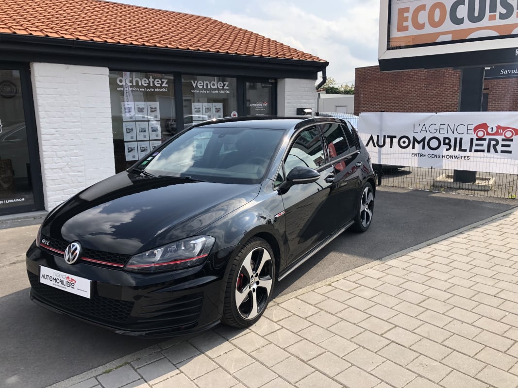 Volkswagen Golf VII 2.0 TSI 220 GTI DSG6 5P — 1