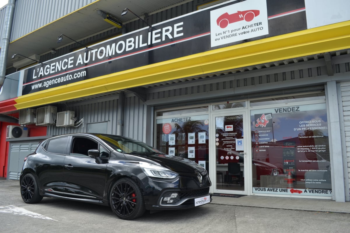 Renault Clio 1.6 T 220ch RS Trophy EDC — 1