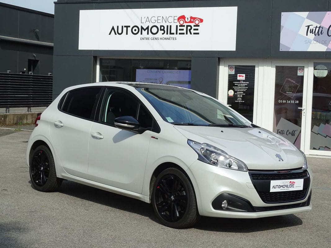 Peugeot 208 1.2 110 CV GT LINE EAT6 BLACK PACK — 1