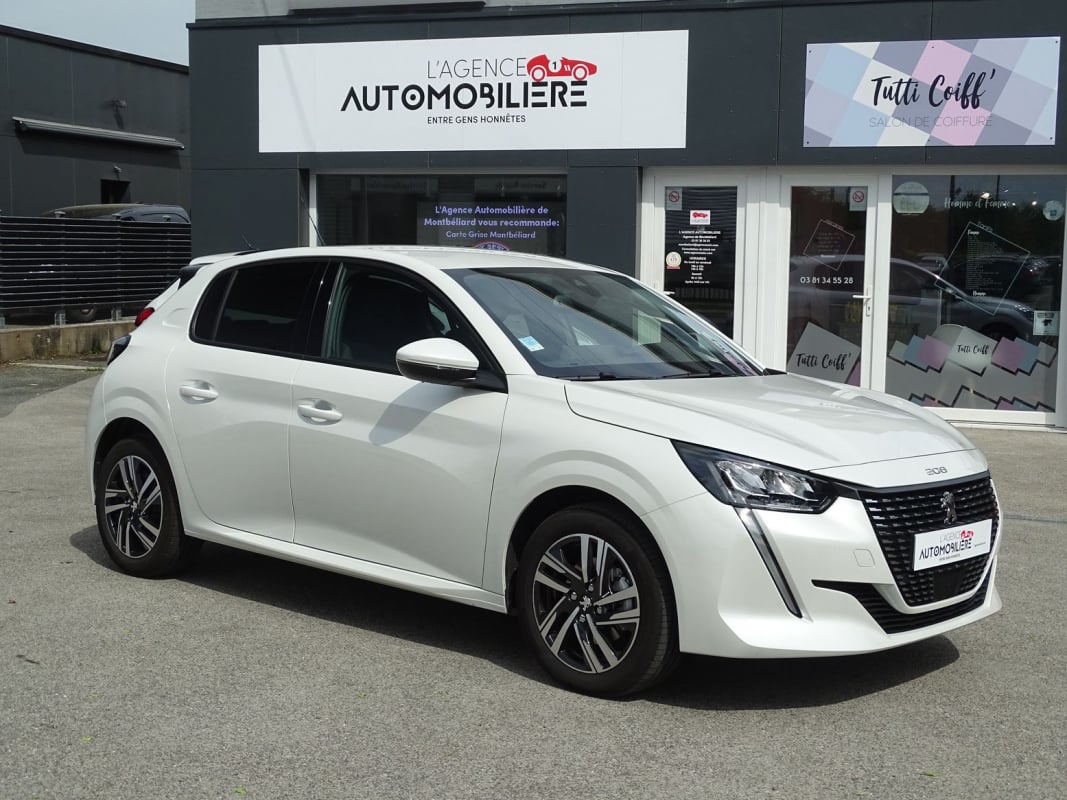 Peugeot 208 1.2 PURETECH 130 CV ALLURE PACK EAT8 ATTELAGE — 1