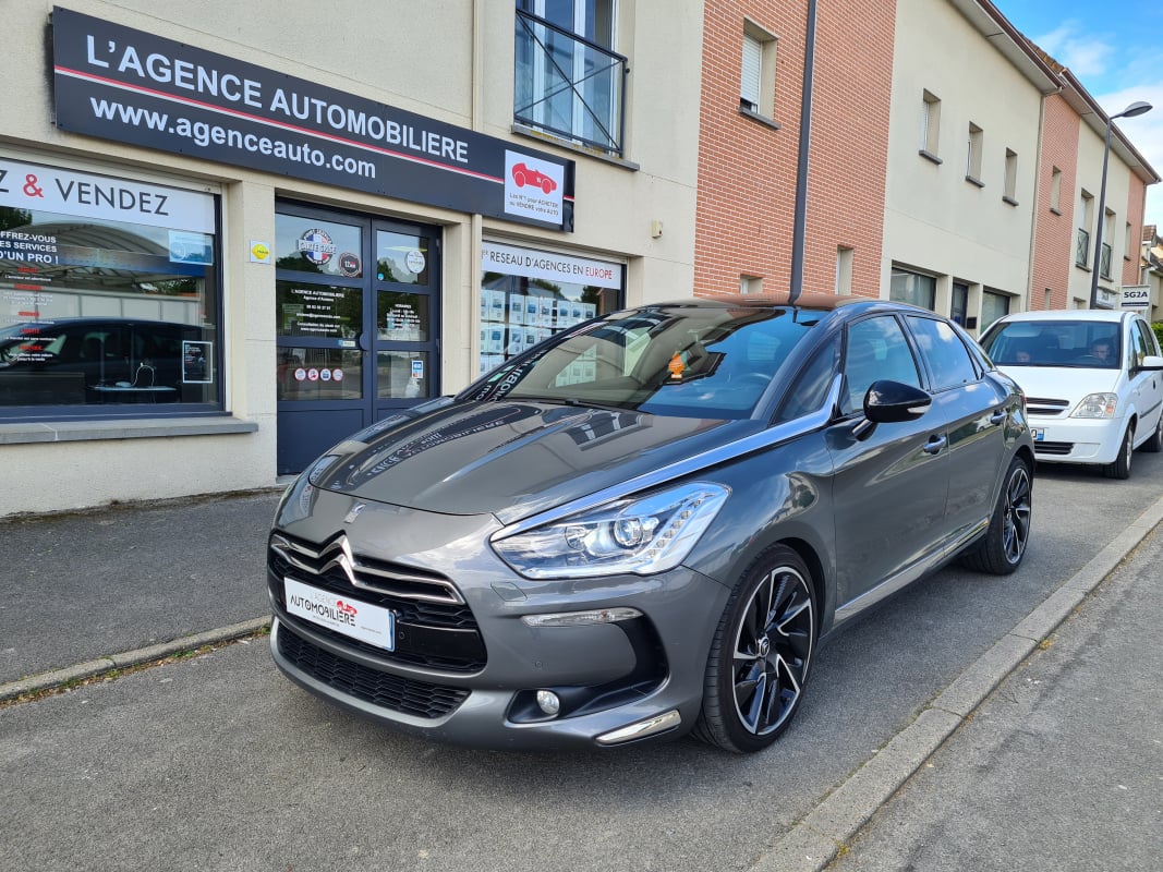 Citroen DS5 HDI 160 SPORT CHIC BVA6 — 1