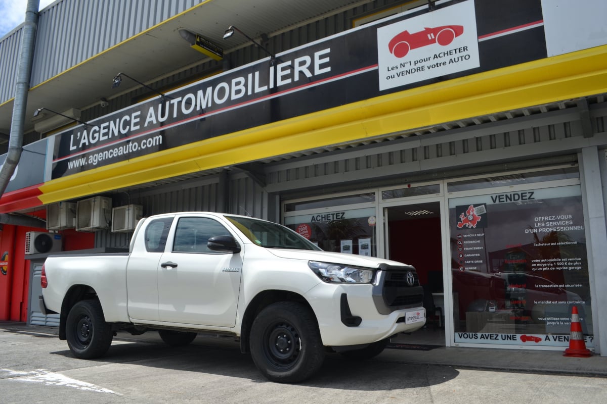 Toyota Hilux 2.4 D-4D X-TRA — 1