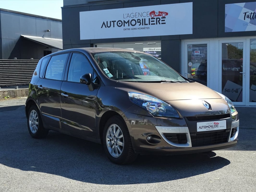 Renault Scenic III 1.9 DCI 130 ch Exception - 51000KM - 1er MAIN - — 1