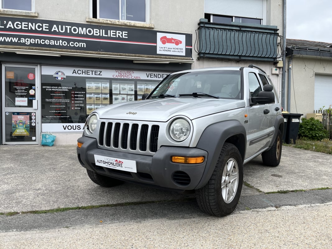 Jeep Cherokee 2.8 CRD 4WD 150 cv Boîte auto — 1