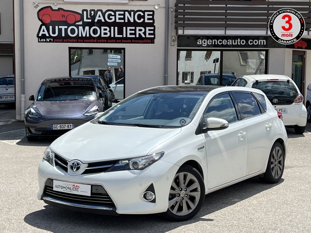Toyota Auris HSD 136h STYLE toit pano org. France — 1