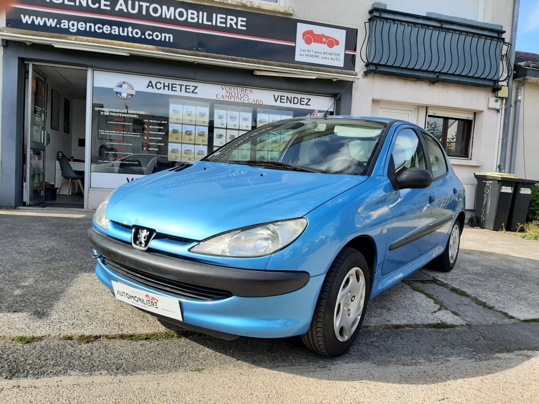 Peugeot 206 1.4 16v 75 ch XR Présence 2ème main — 1