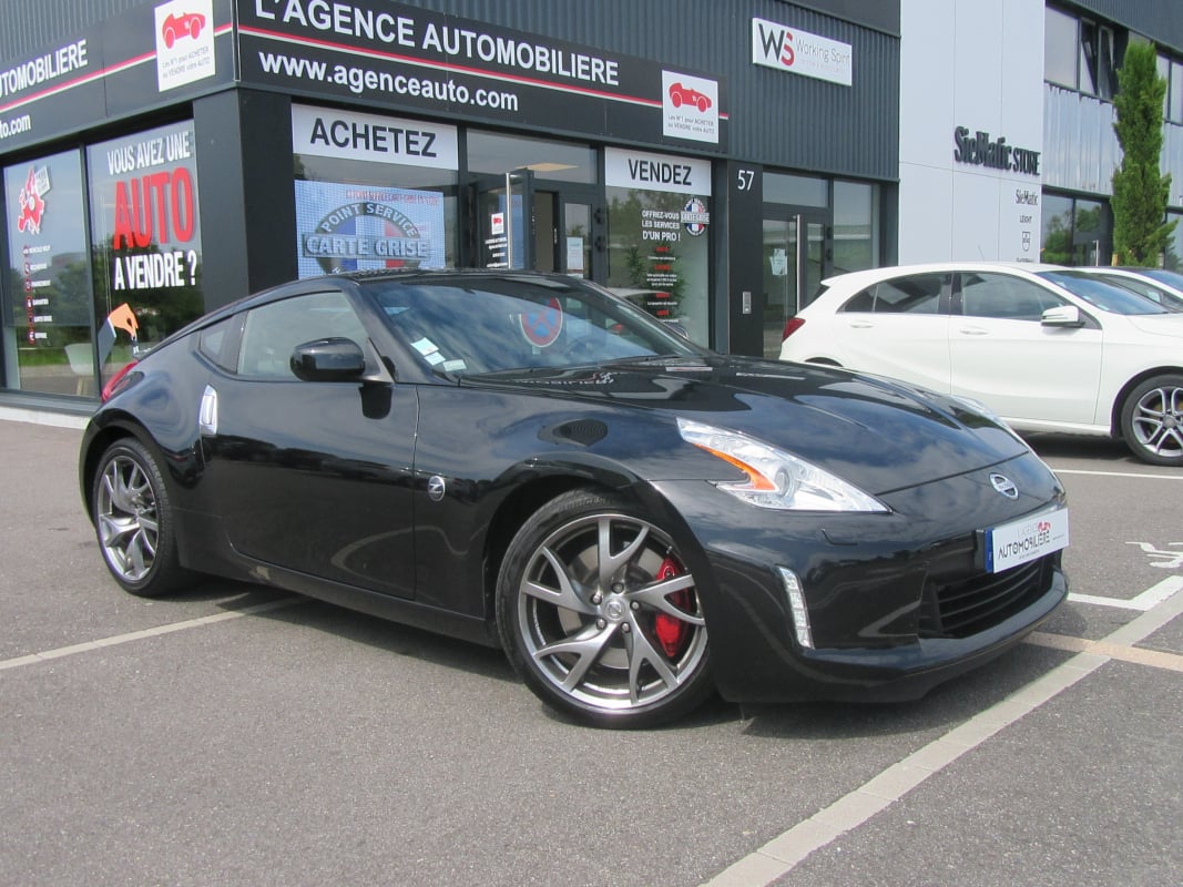 Nissan 370Z 3.7 v6 pack — 1