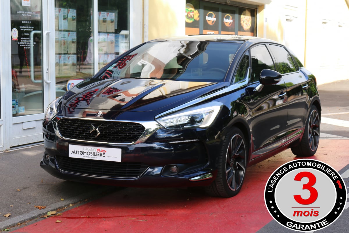 DS DS 5 2.0 Blue HDI 180 SPORT CHIC EAT6 (Camera de recul, Angle mort, cuir, Mode sport) — 1