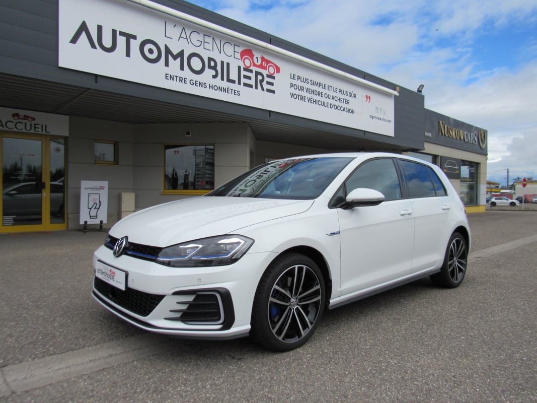 Volkswagen Golf VII GTE 1.4 TSi 204 Hybrid DSG7 — 1