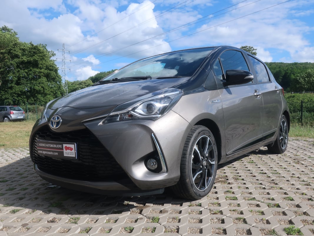 Toyota Yaris Hybride Collection ZEN — 1
