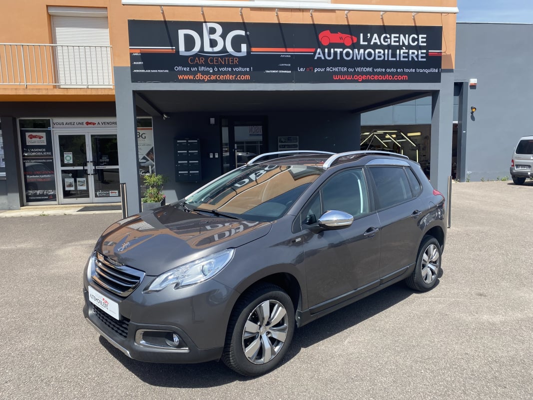 Peugeot 2008 1.2 Puretech 82 Style Entretien Peugeot — 1
