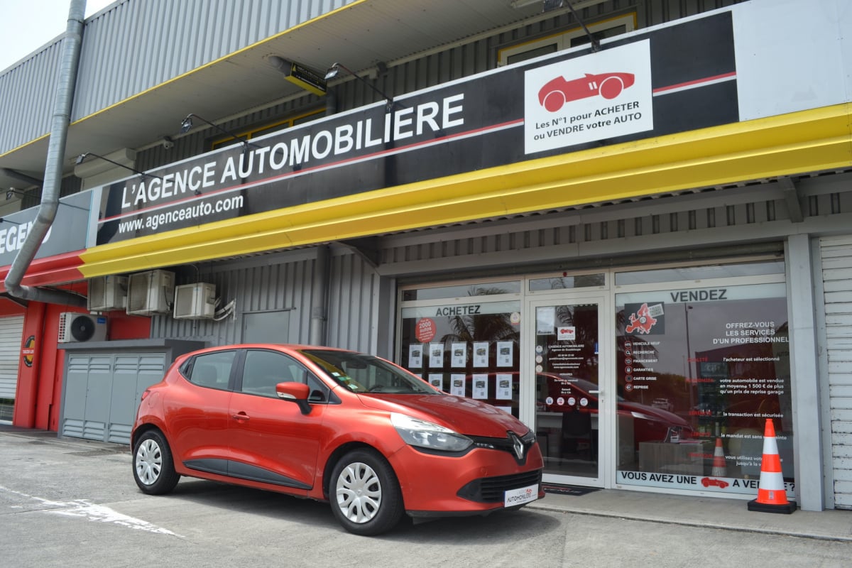 Renault Clio IV 1.2 16V 75 LIFE — 1