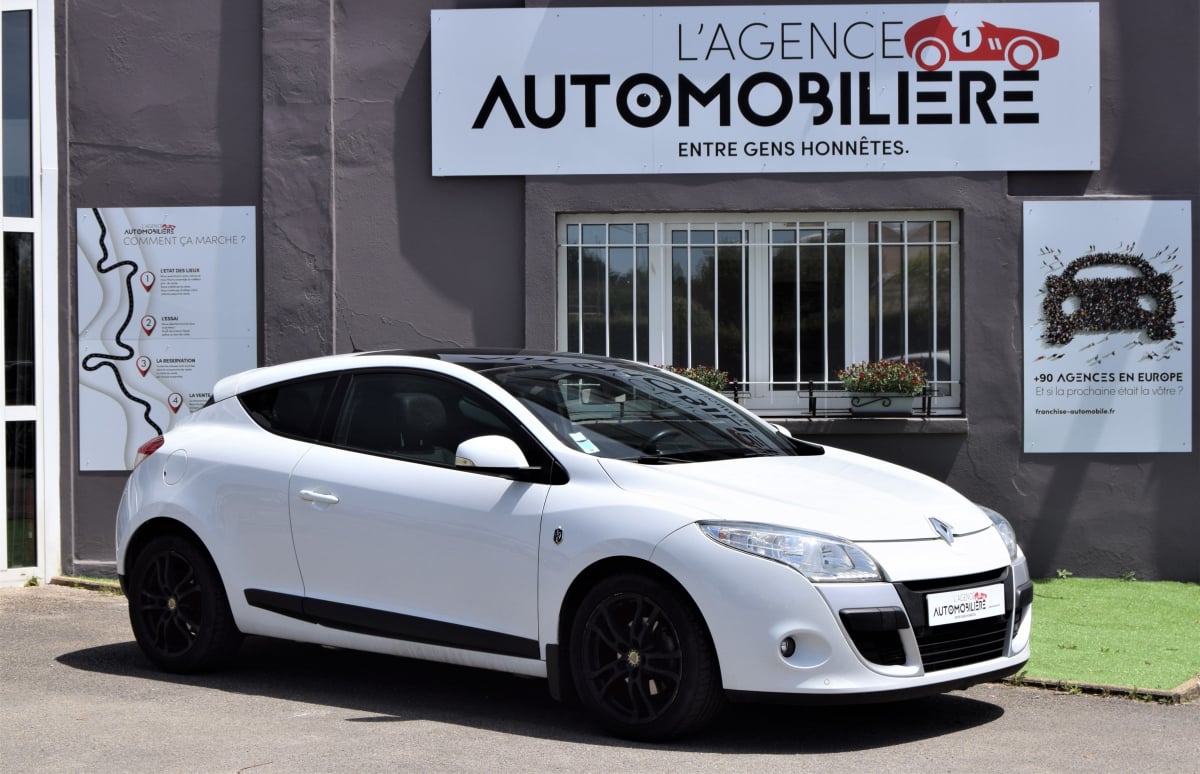 Renault Megane III Coupé - 1.9 dCi-XV de France — 1