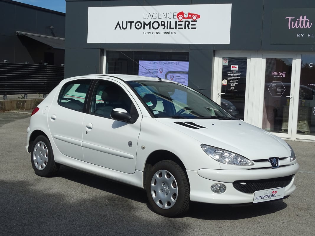 Peugeot 206 1.4 i 75 cv PREMIERE MAIN - ENTRETIEN SUIVI — 1