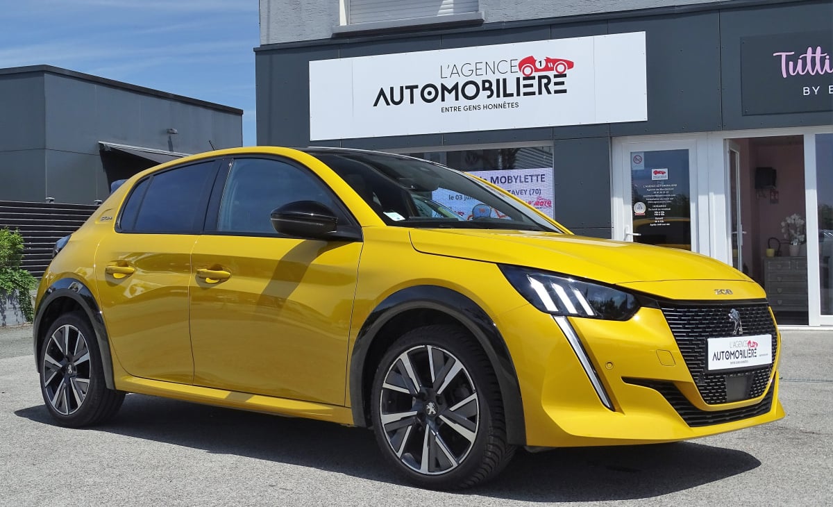 Peugeot 208 1.2 100 cv GT LINE EAT8 Boîte auto — 1