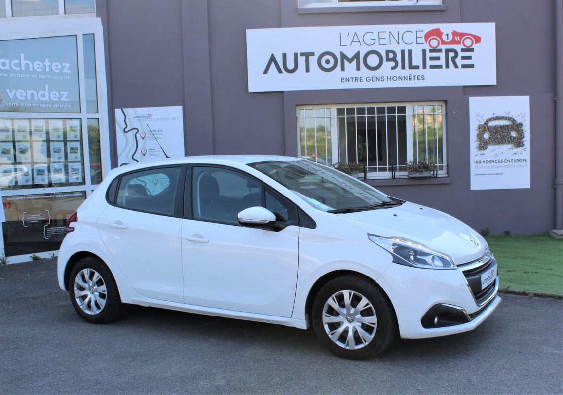 Peugeot 208 99 cv - active - 1.6 -hdi - 5 portes — 1