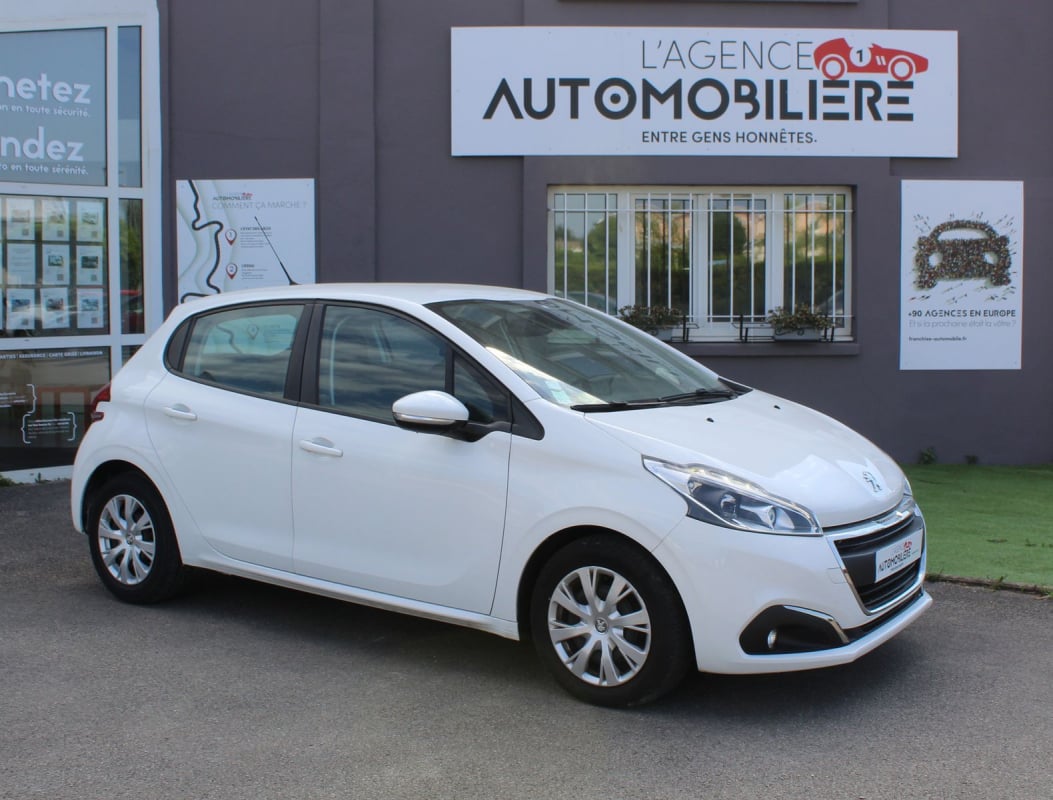 Peugeot 208 99 cv - active - 1.6 -hdi - 5 portes — 1