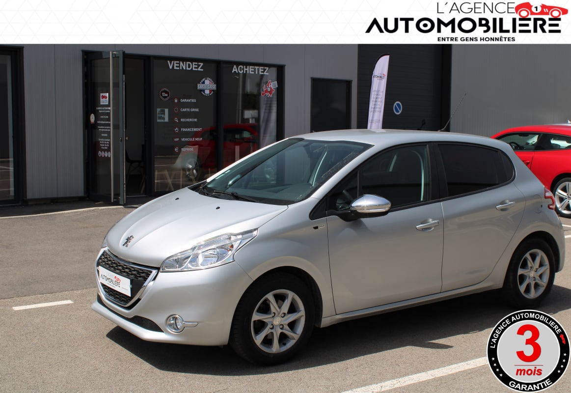 Peugeot 208 style 82 — 1