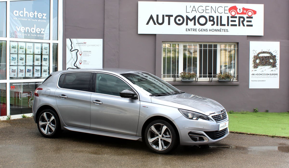 Peugeot 308 120cv 1.6 blue hdi gt line — 1